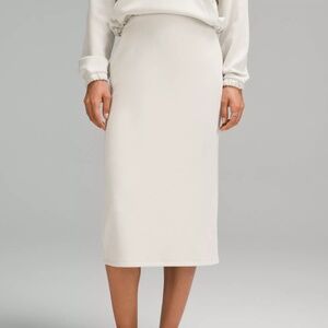 Lululemon Softstreme High-Rise Midi Skirt - Size 4 Bone